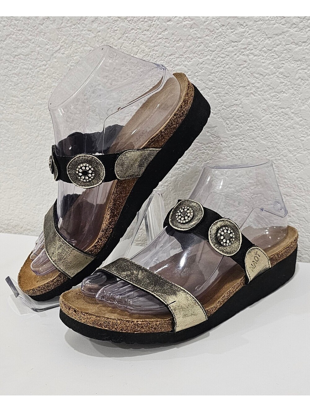 Naot Women’s Sandals Size 39 US 8 Gold Metallic Leather Wedge Comfort Shoes